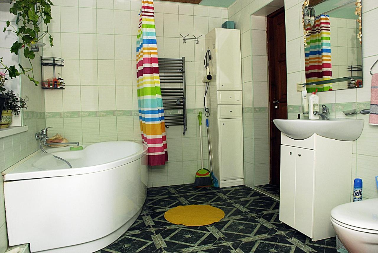 Maria Bed and Breakfast Kiev Exteriör bild