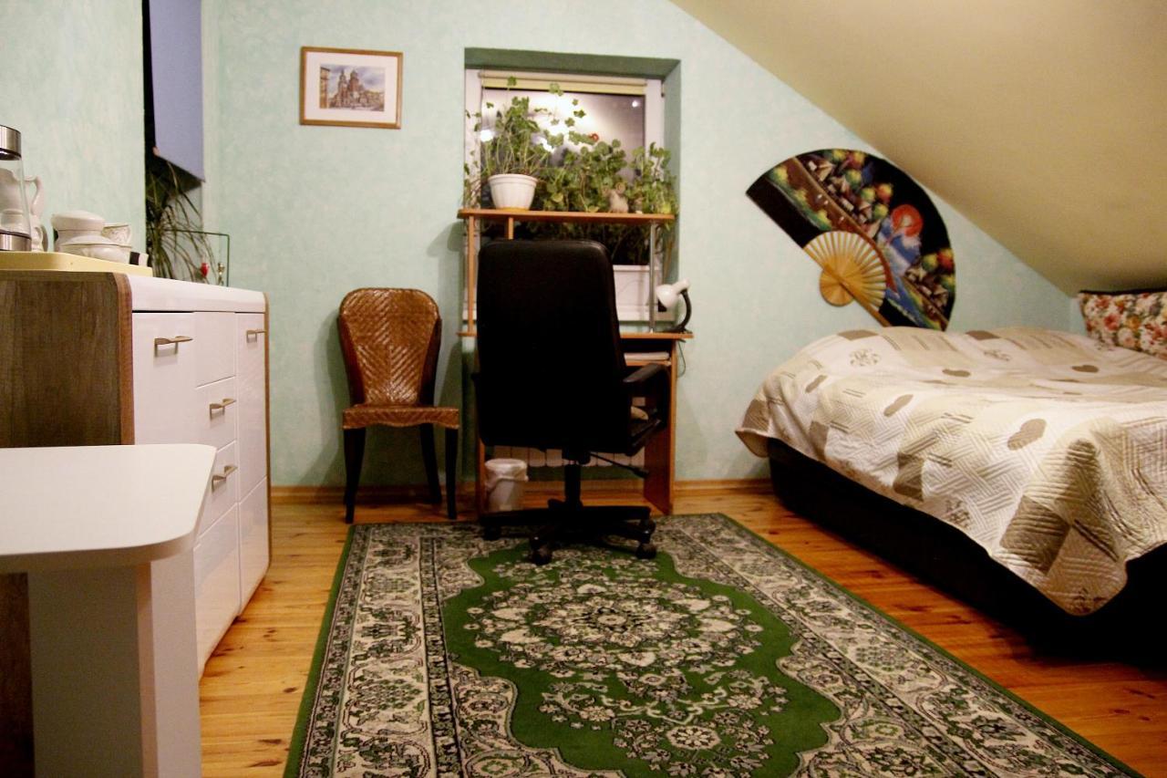 Maria Bed and Breakfast Kiev Exteriör bild